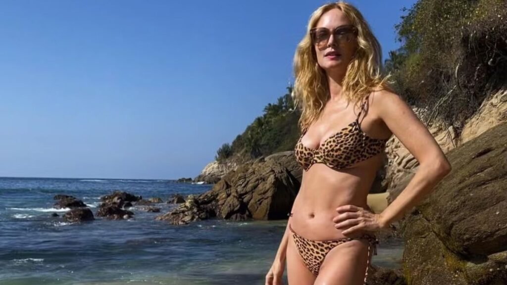 Heather Graham Flaunts Her Beach Body in Skimpy Bikini Wardrobe During Mexican Yoga Retreat