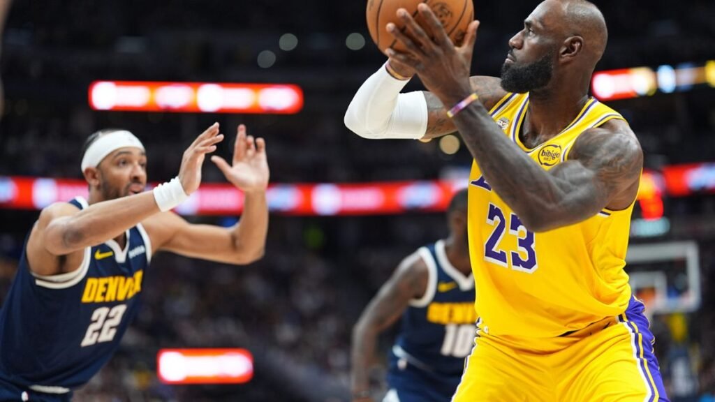Lakers get alarming LeBron James injury update after Nuggets loss
