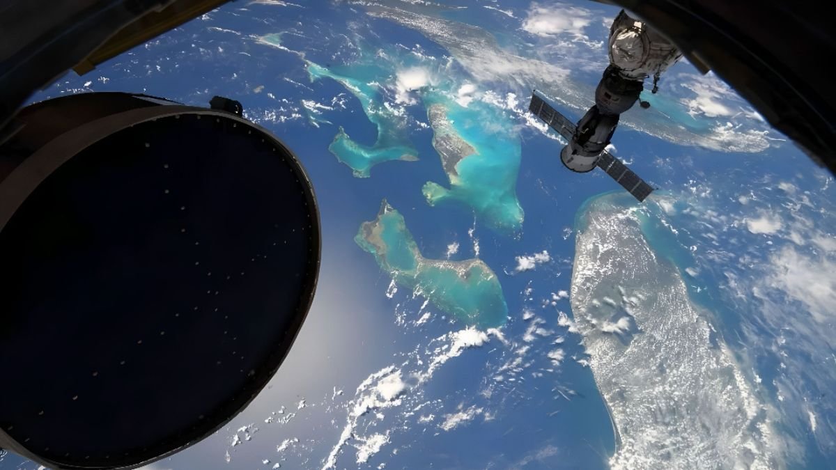 NASA spacecraft makes an uncontrolled plunge back to Earth