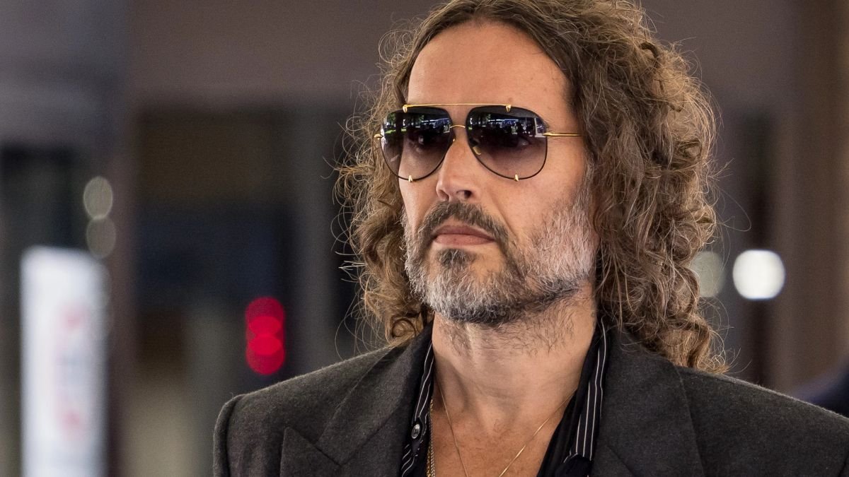 Russell Brand Death Rumor Goes Viral: Truth Behind the Dan Bongino Tweet