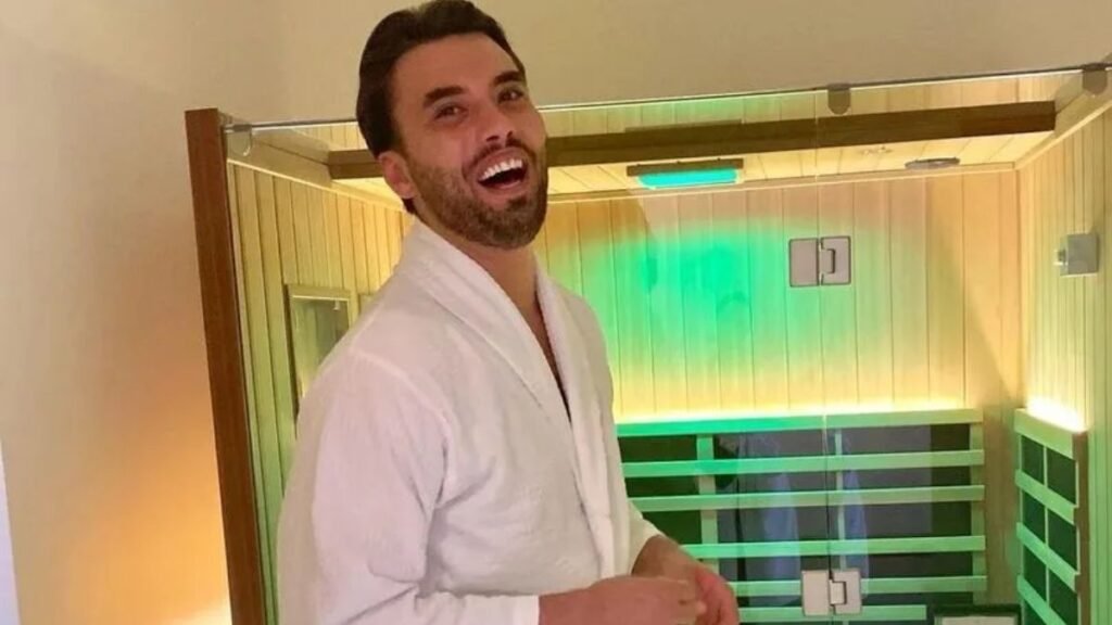 TOWIE TRAGEDY Towie star Jordan Wright dies at 33 in Thailand as heartbreaking tributes paid to ITV personality & Vicky Pattison’s ex