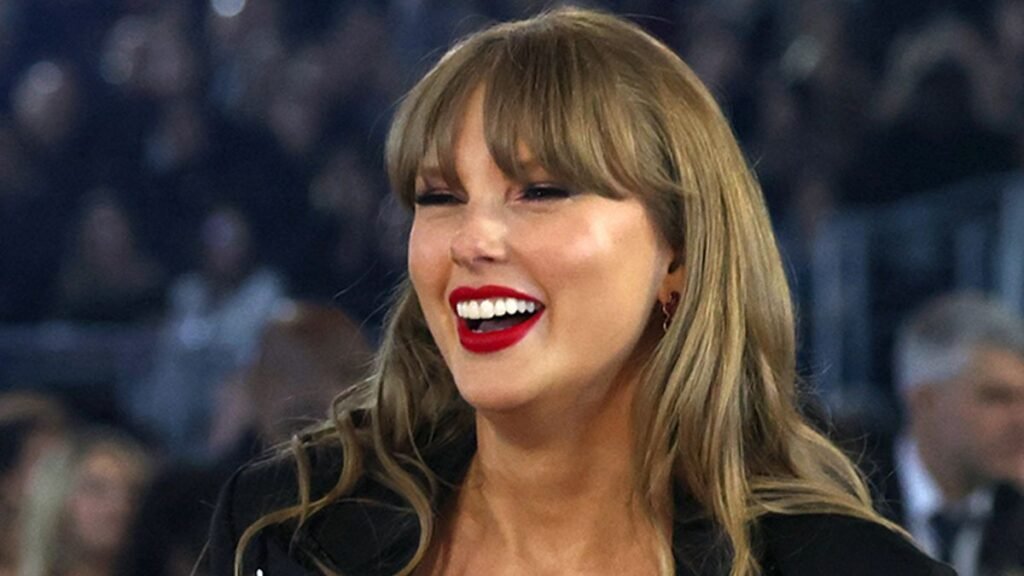 Taylor Swift gets bad news after career announcement