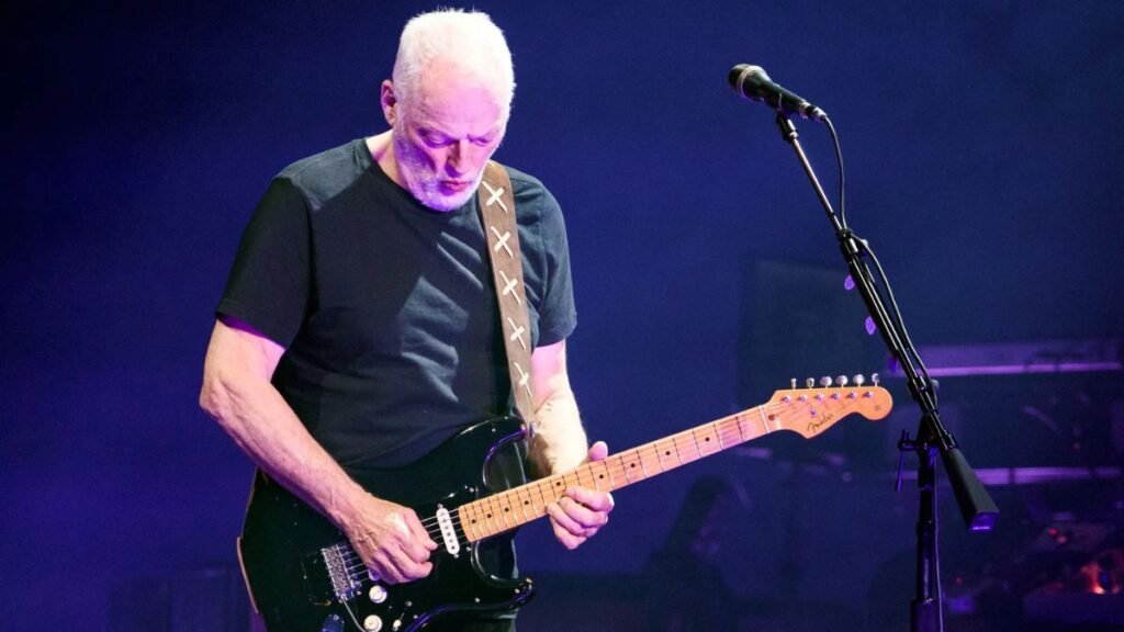 David Gilmour’s ‘Black Strat’ Guitar Sells for $14.55 Million — Fans Can’t Believe the Record-Breaking Price!