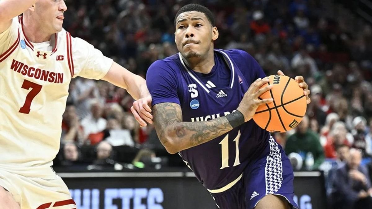 Arkansas Razorbacks Edge High Point Panthers, Secure Spot in Sweet 16