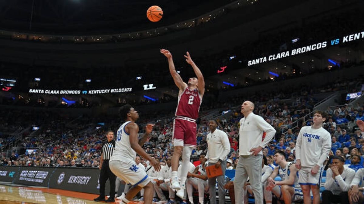 Otega Oweh Hits Buzzer-Beater to Lift Kentucky Wildcats Over Santa Clara Broncos in OT