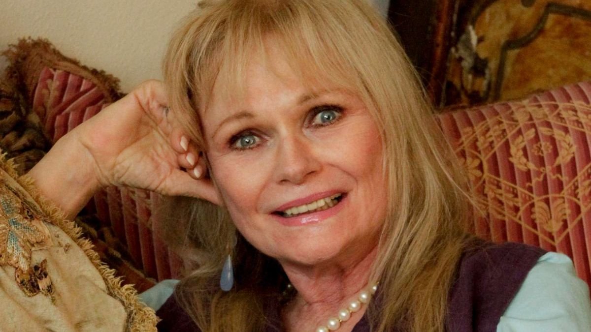 Valerie Perrine, Acclaimed Screen Star, Passes Away at 82