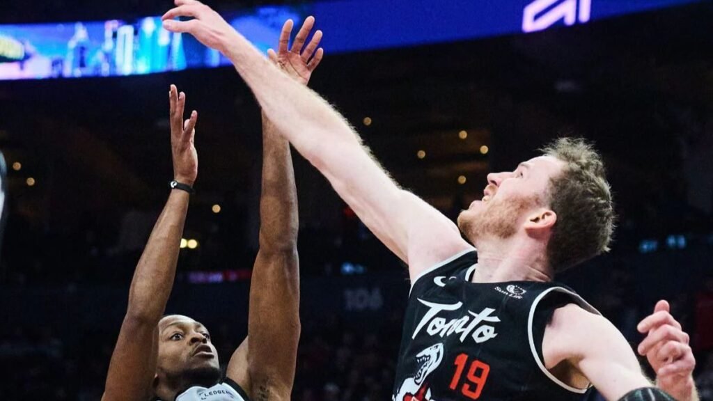 Victor Wembanyama scores 38, grabs 16 rebounds in Spurs' 121-106 win over Pistons