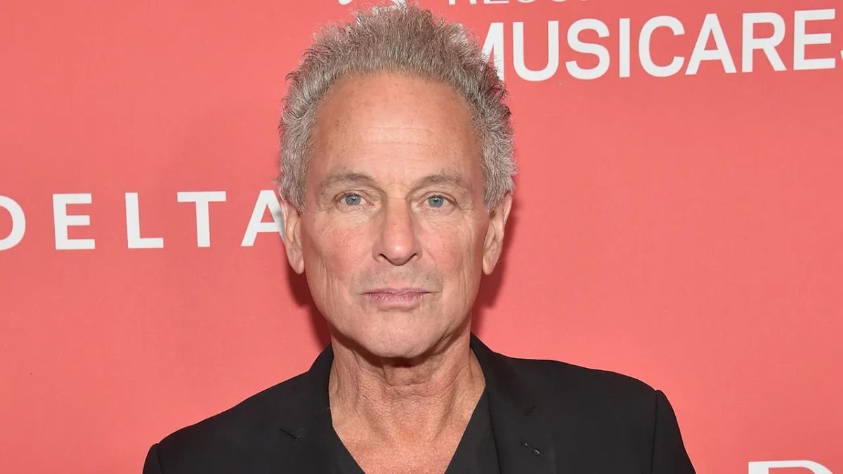 Fleetwood Mac Star Lindsey Buckingham Attacked by Woman with ‘Unknown Substance’