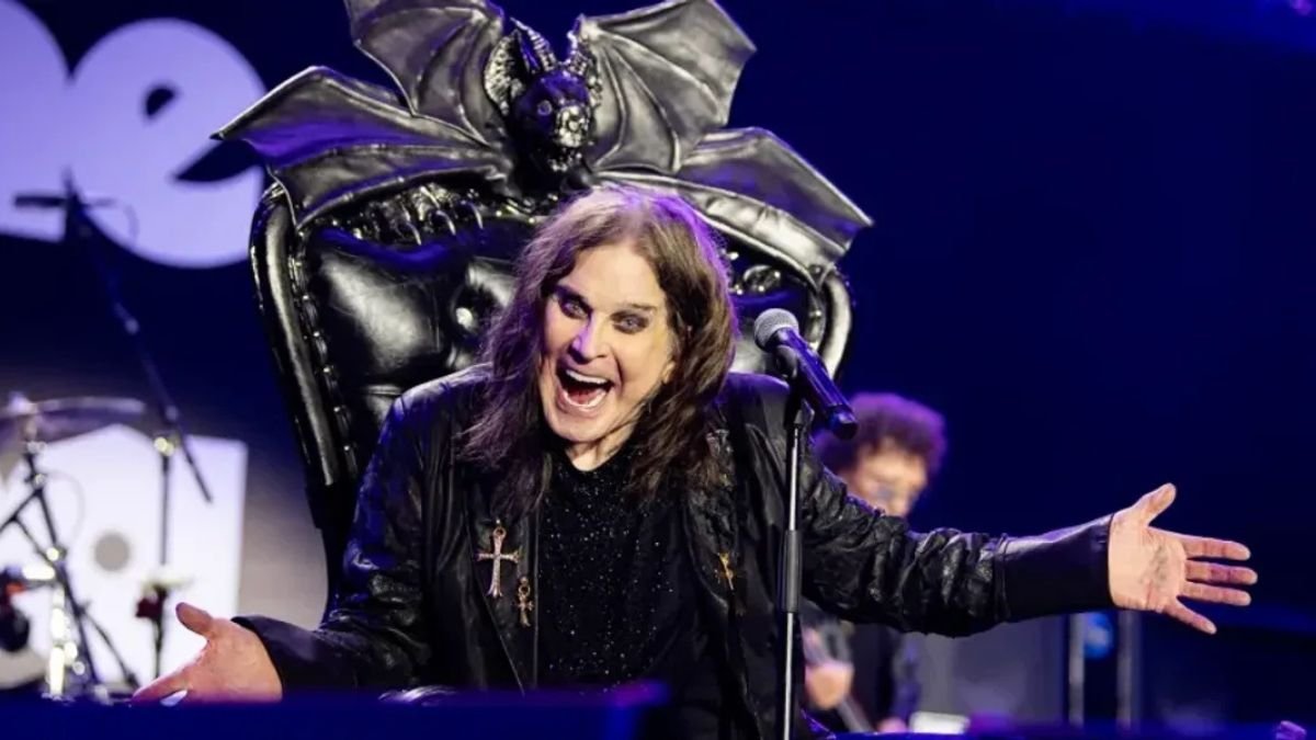 Ozzy Osbourne’s 2024 earnings revealed despite no concerts. Discover how the rock legend made millions this year.
